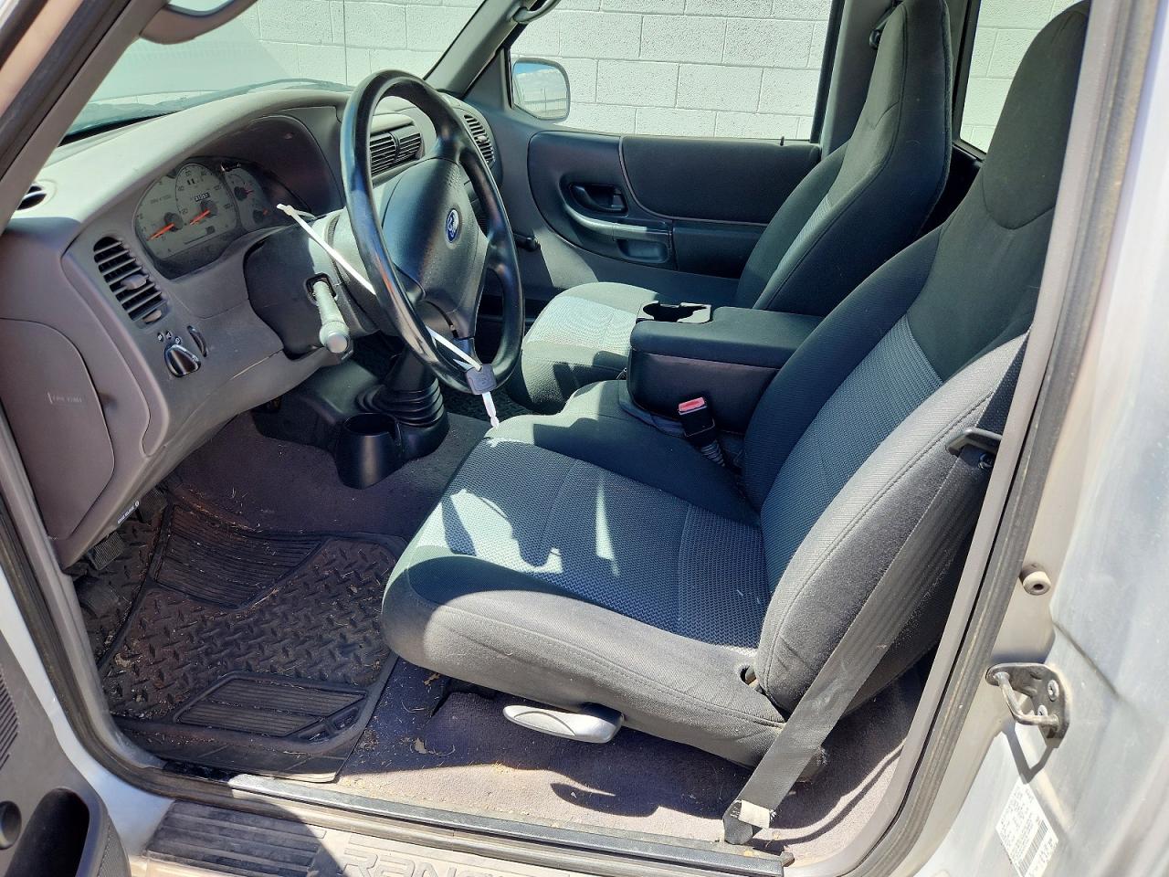 2004 Ford Ranger Silver vin: 1FTYR10D43PA10544