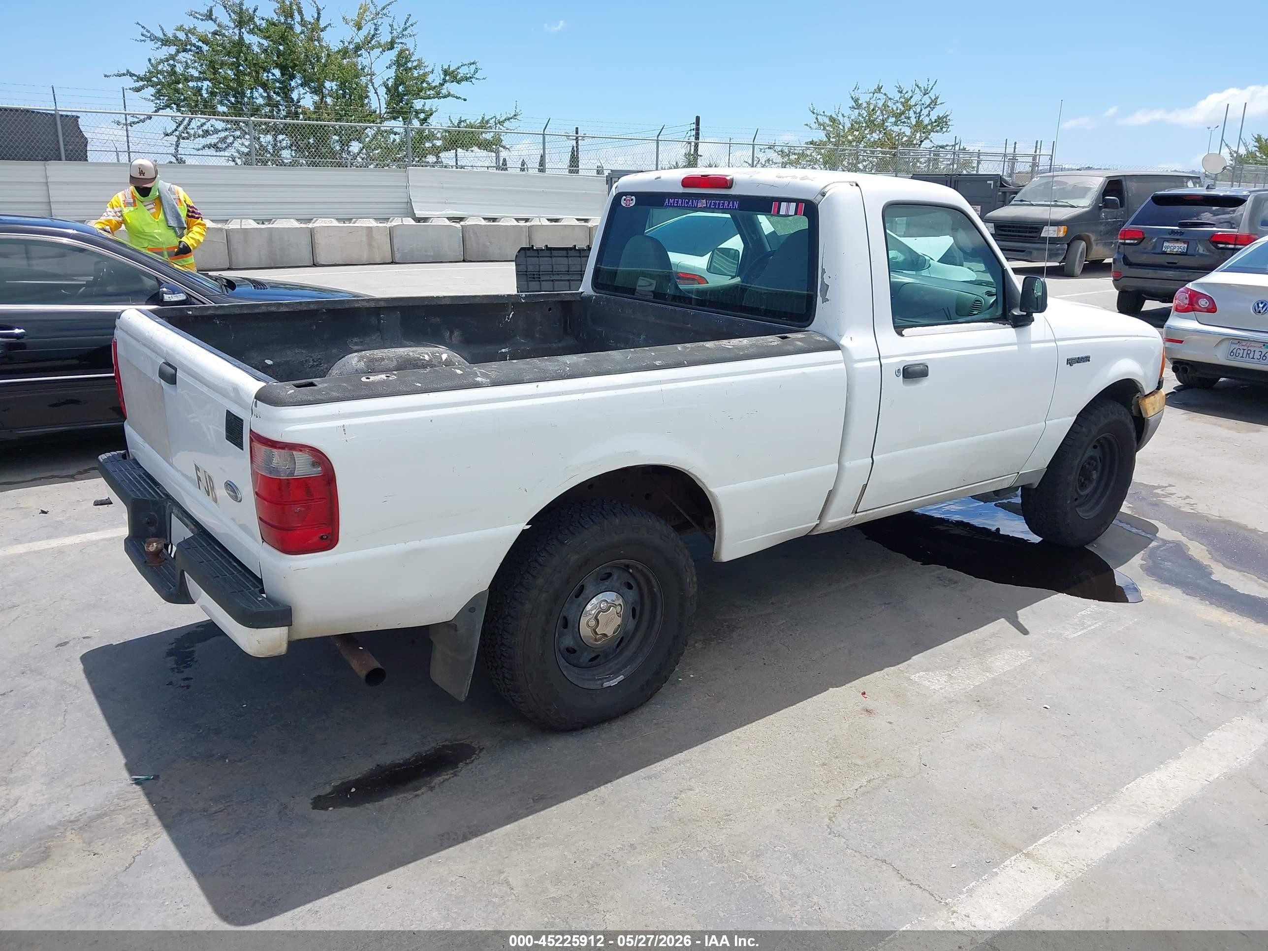 2003 Ford Ranger   Белый vin: 1FTYR10D43TA41848