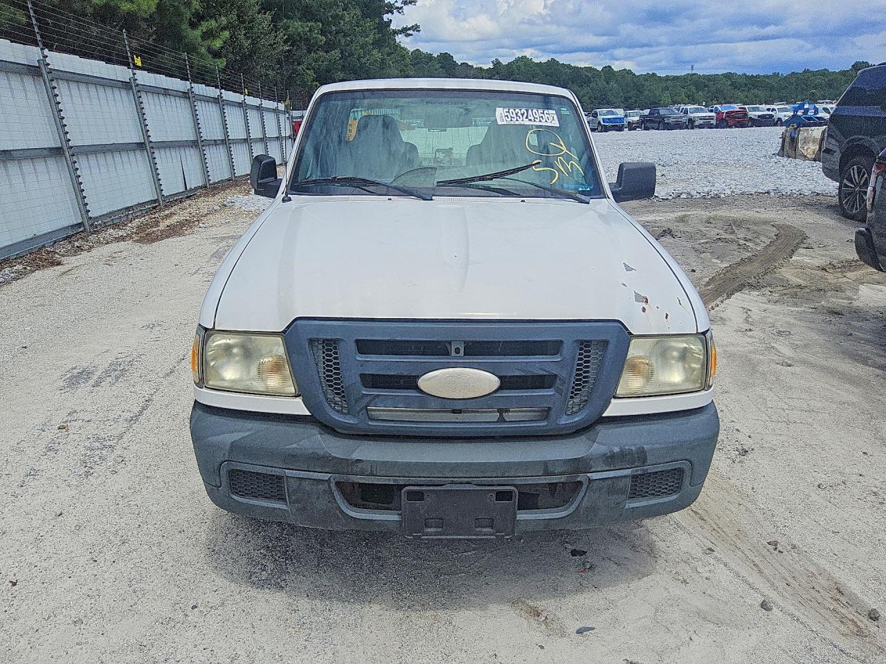 2006 Ford Ranger White vin: 1FTYR10D46PA61661