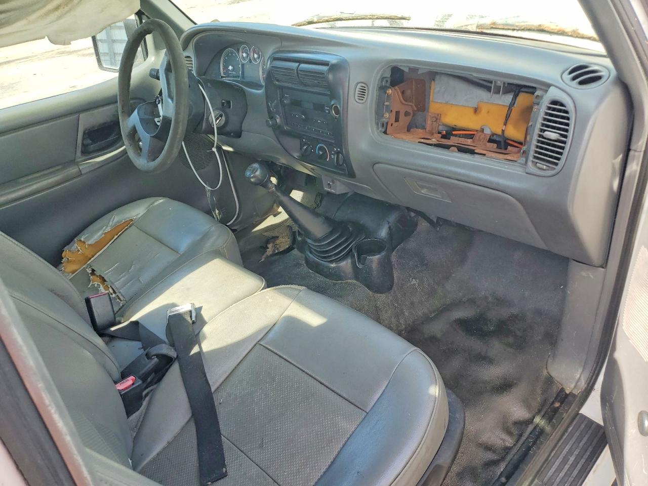 2006 Ford Ranger White vin: 1FTYR10D46PA62003