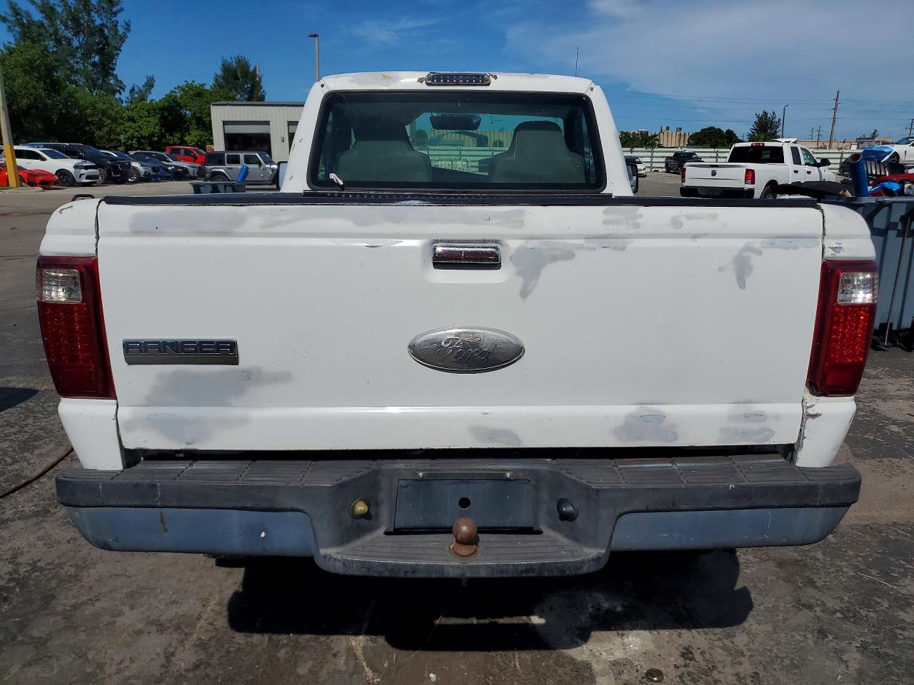2006 Ford Ranger White vin: 1FTYR10D46PA62003