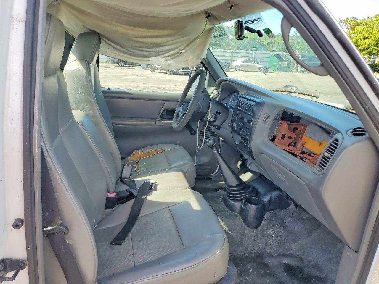 2006 Ford Ranger White vin: 1FTYR10D46PA62003