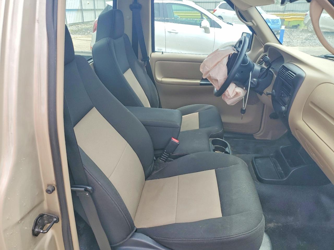 2007 Ford Ranger Beige vin: 1FTYR10D47PA29987