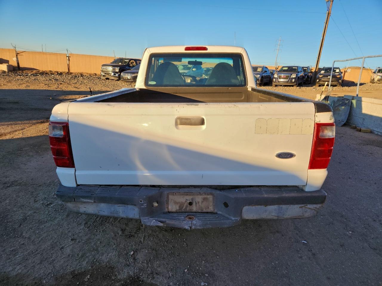 2003 Ford Ranger White vin: 1FTYR10D53PB85014