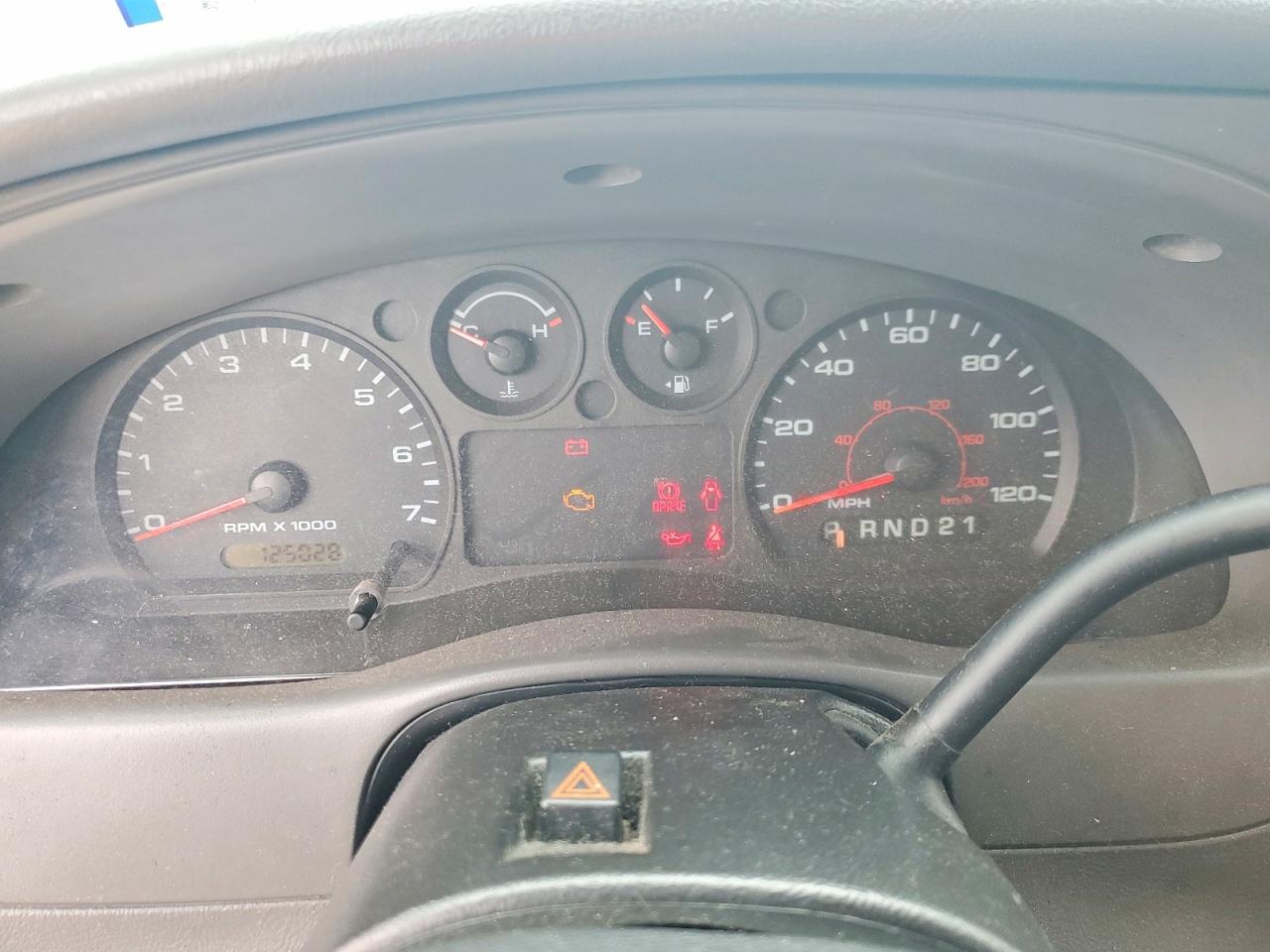 2004 Ford Ranger Red vin: 1FTYR10D54PA94214