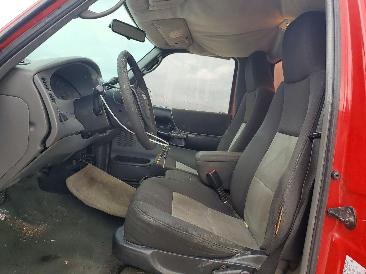 2004 Ford Ranger Red vin: 1FTYR10D54PA94214
