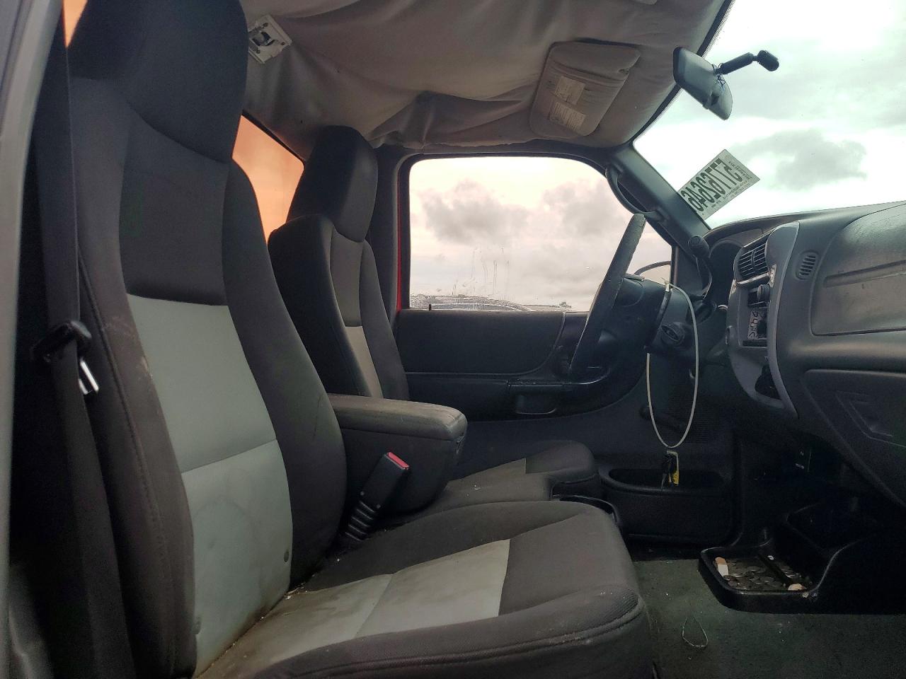 2004 Ford Ranger Red vin: 1FTYR10D54PA94214