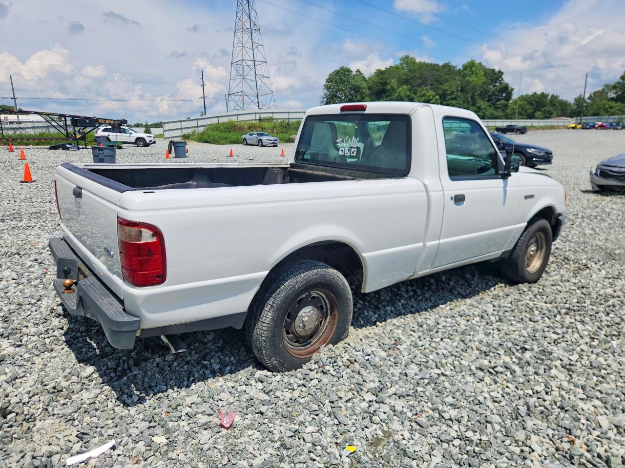 2004 Ford Ranger White vin: 1FTYR10D54PB66058