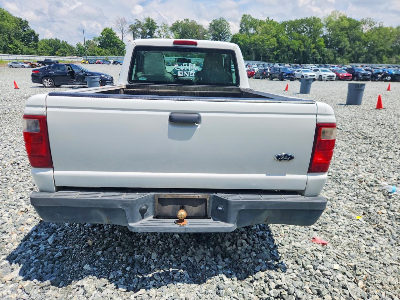 2004 Ford Ranger White vin: 1FTYR10D54PB66058