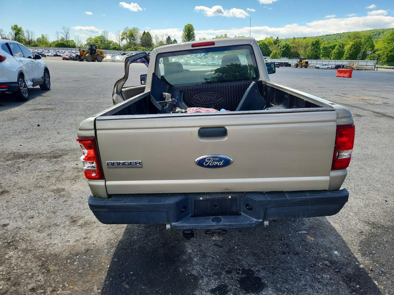 2008 Ford Ranger Gold vin: 1FTYR10D58PA37758