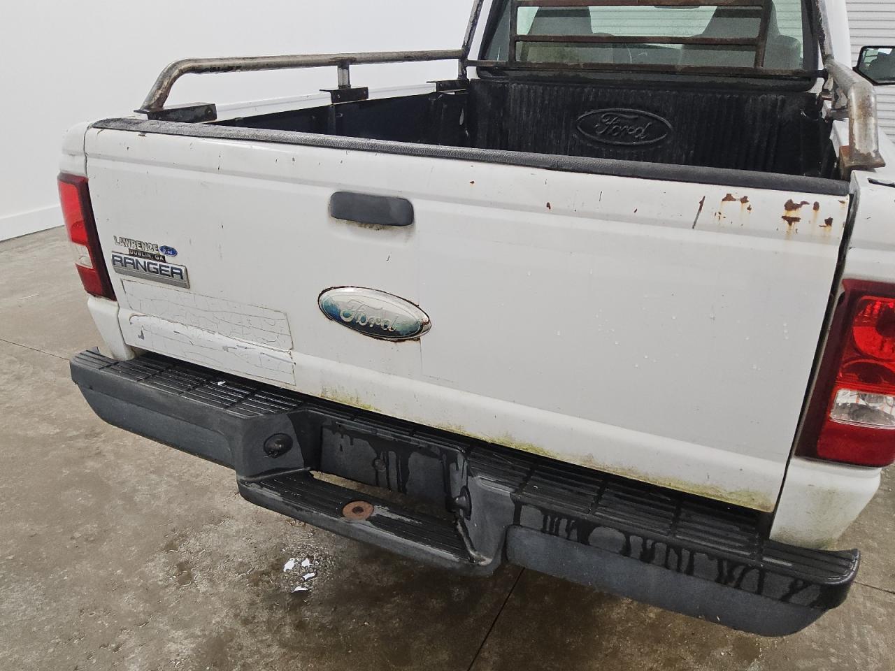 2008 Ford Ranger White vin: 1FTYR10D58PA50056 Damage: Tailgate, Rust, 5 To 6 Inches
