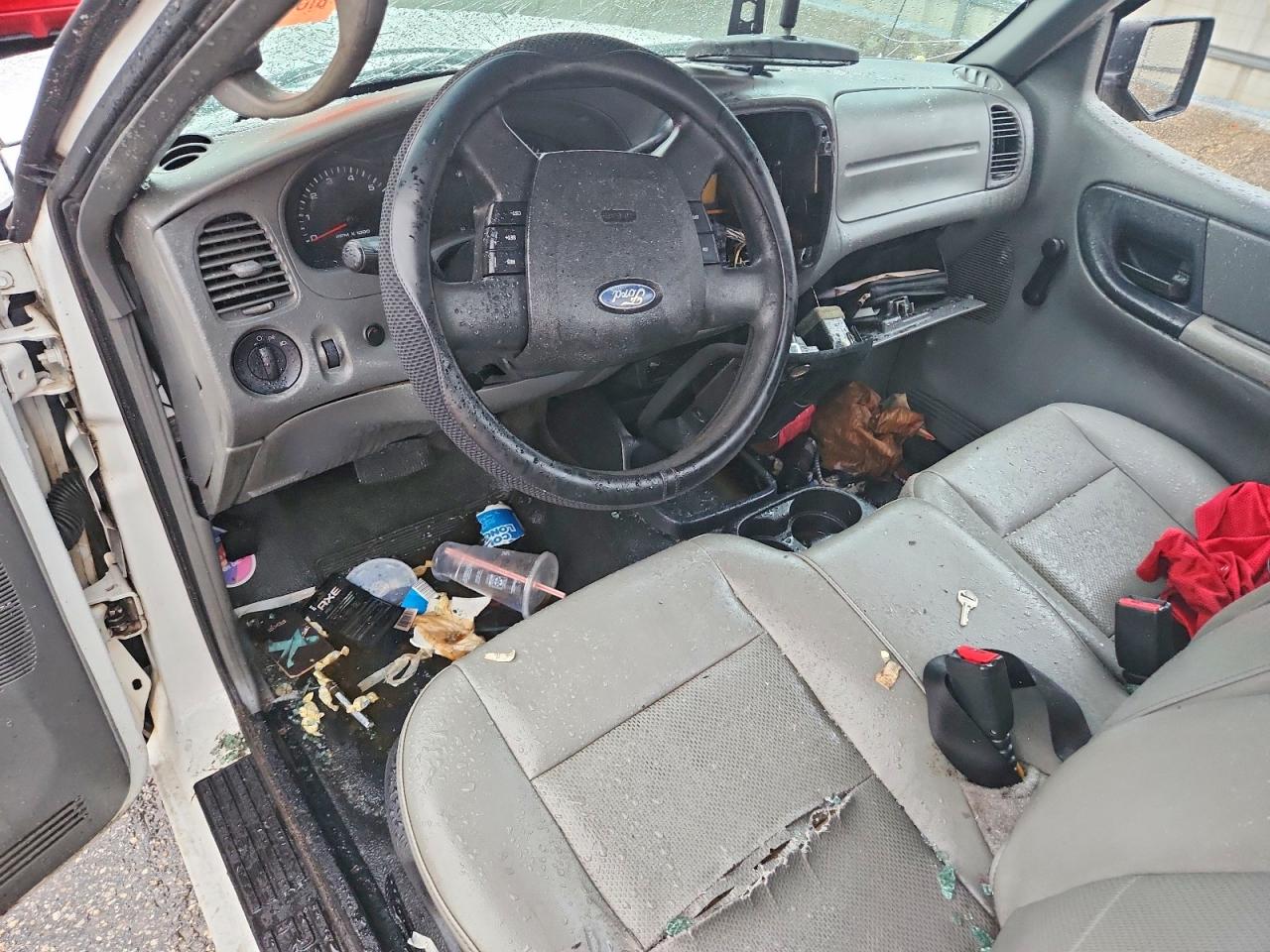 2009 Ford Ranger White vin: 1FTYR10D59PA00601