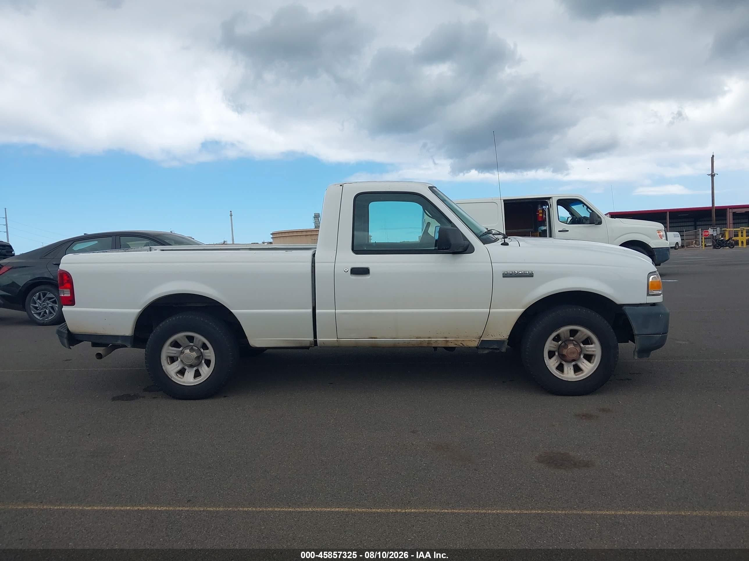 2009 Ford Ranger   Белый vin: 1FTYR10D59PA33470