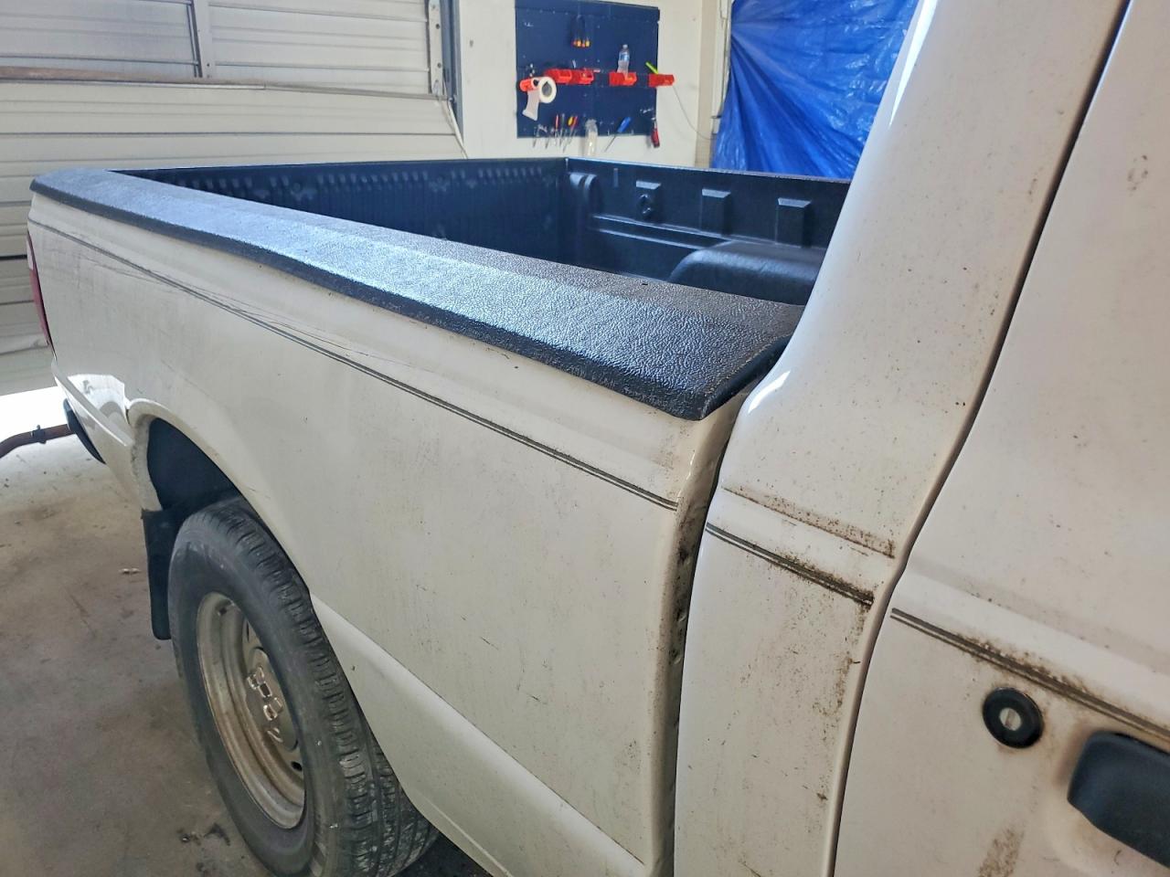 2002 Ford Ranger White vin: 1FTYR10D62PB49797