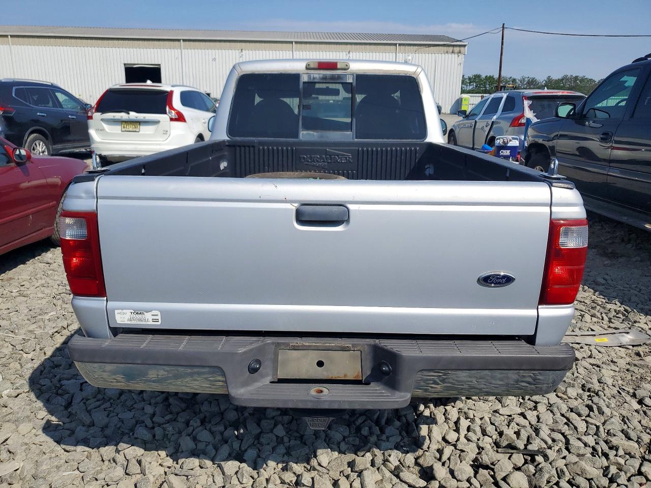 2002 Ford Ranger Silver vin: 1FTYR10D62PB75025
