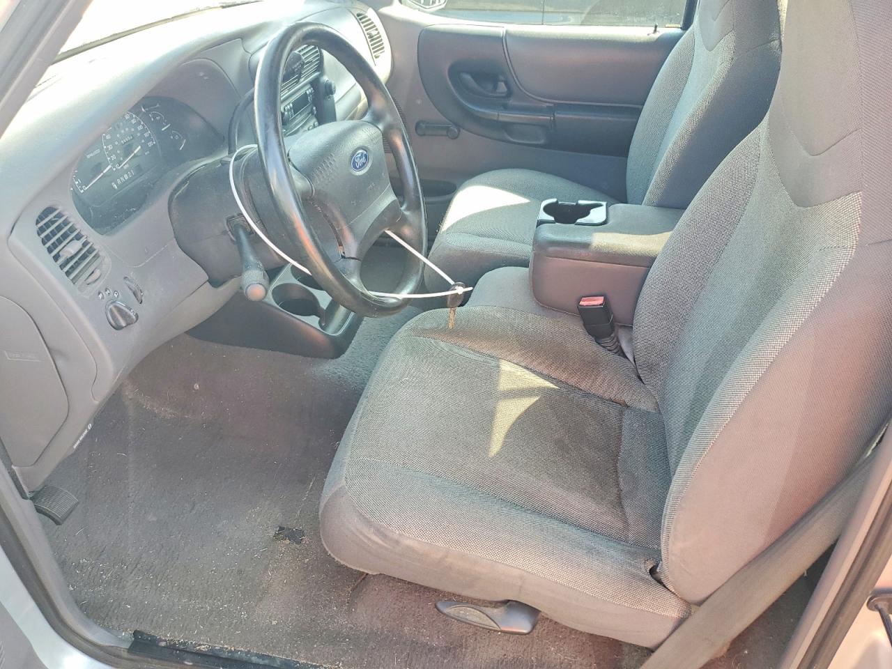 2002 Ford Ranger Silver vin: 1FTYR10D62PB75025