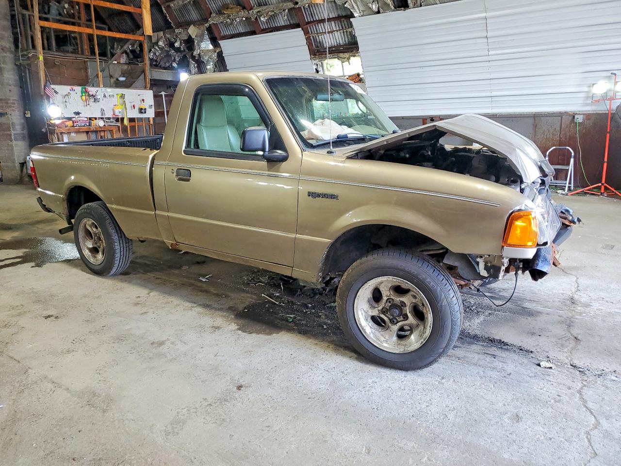 2004 Ford Ranger Beige vin: 1FTYR10D64PB17600