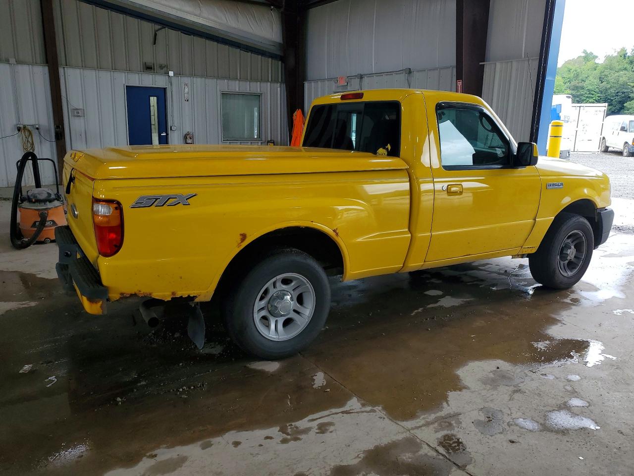 2007 Ford Ranger Yellow vin: 1FTYR10D67PA31739