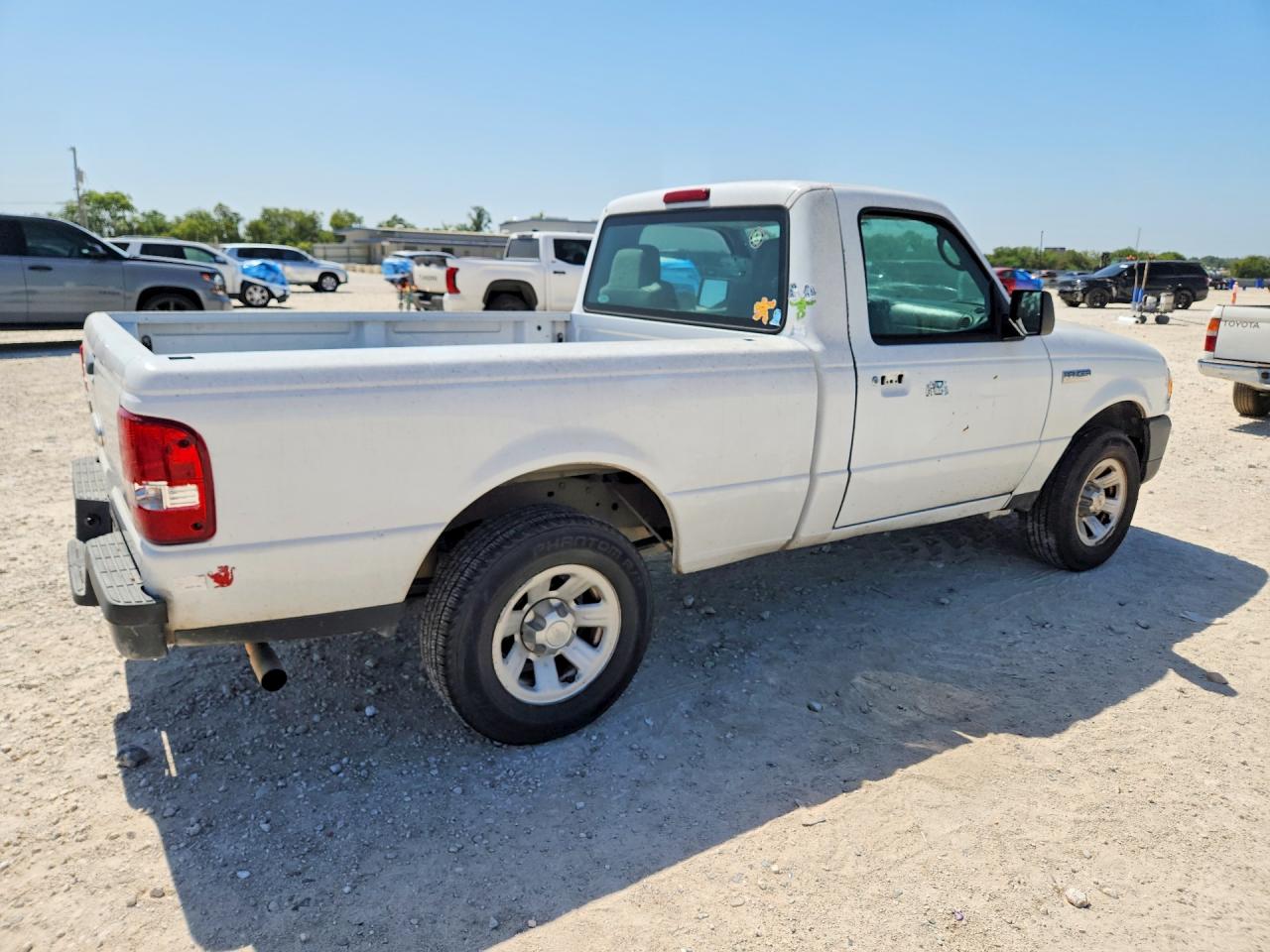 2008 Ford Ranger White vin: 1FTYR10D68PA26395