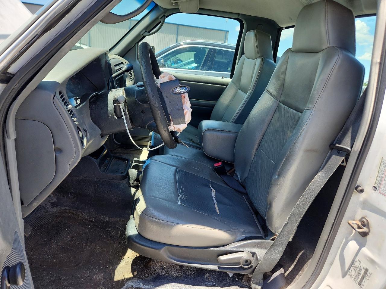 2009 Ford Ranger White vin: 1FTYR10D69PA50200