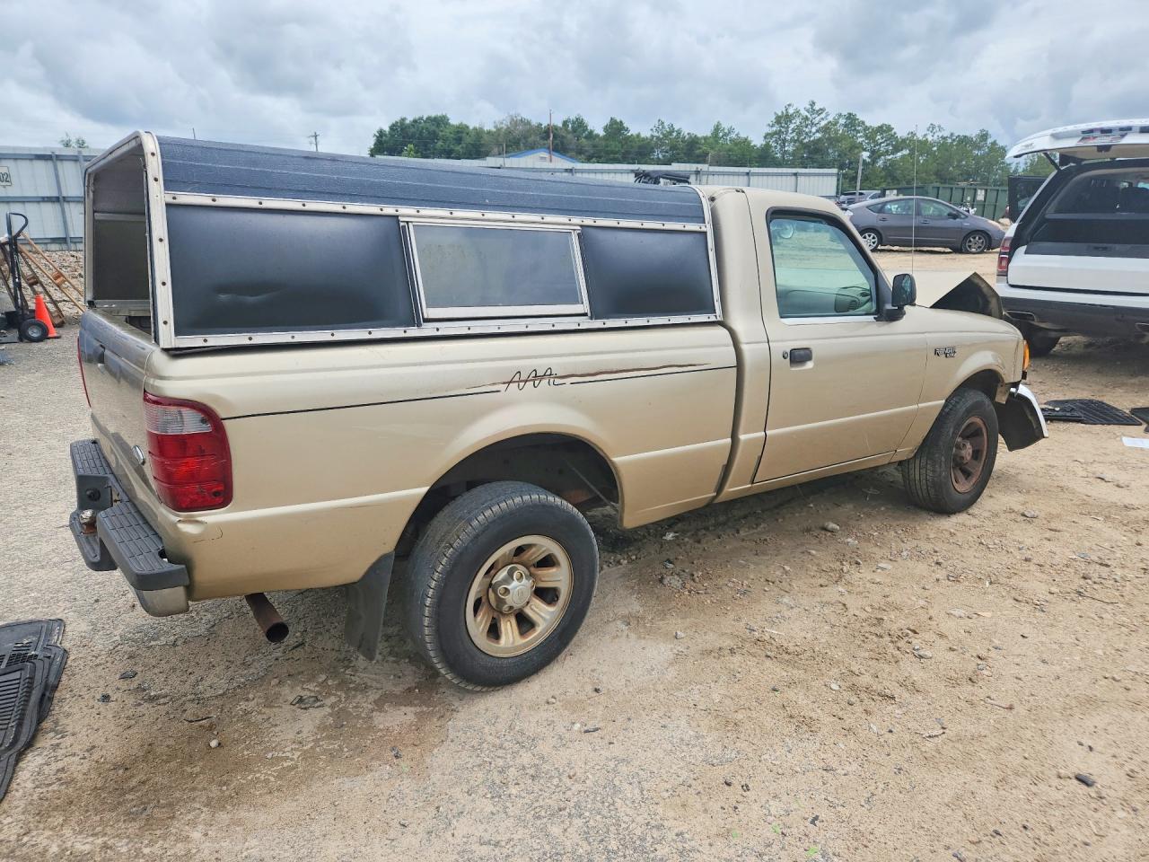 2001 Ford Ranger Gold vin: 1FTYR10D71PB40492