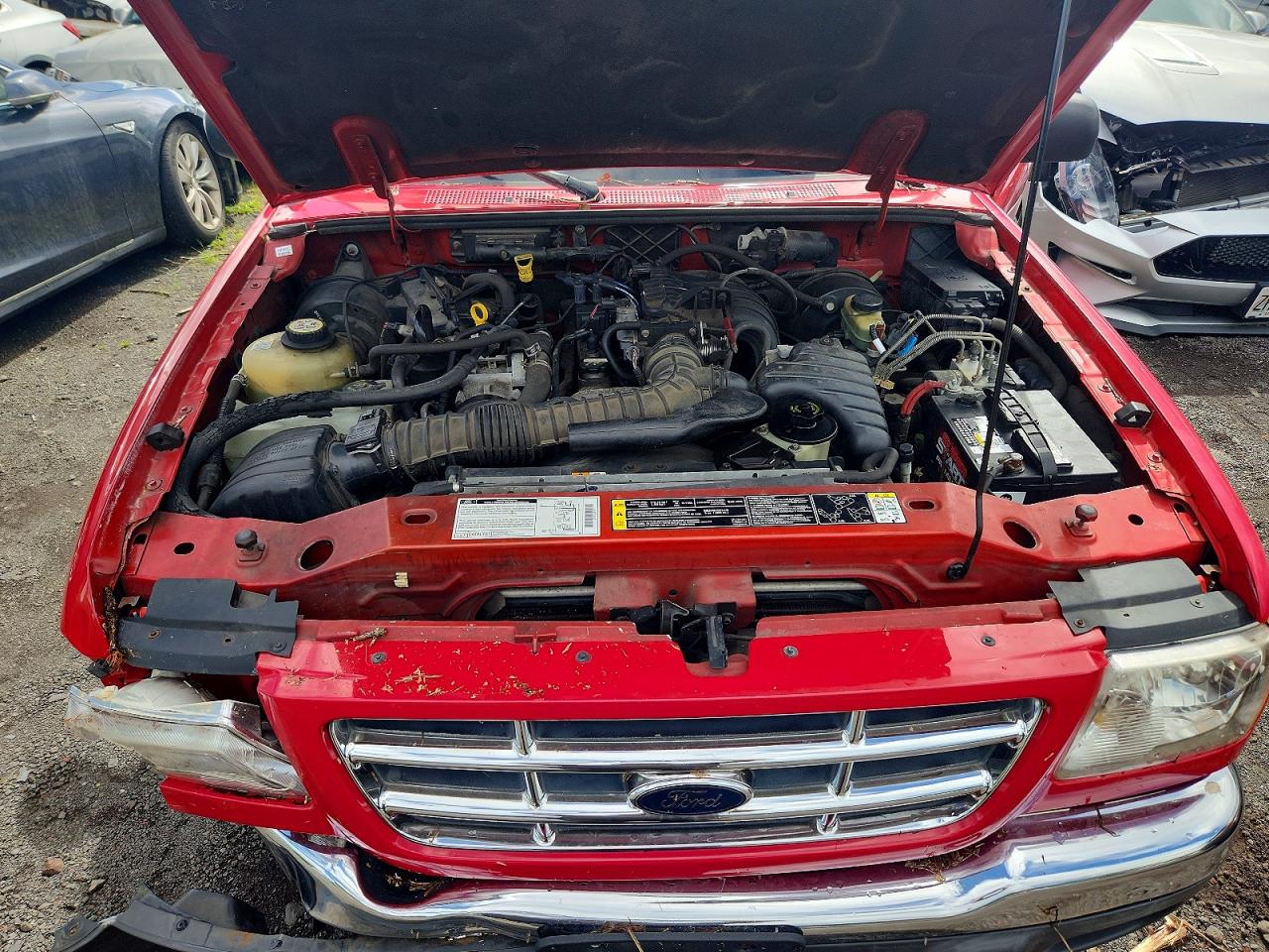 2002 Ford Ranger Red vin: 1FTYR10D72TA57329