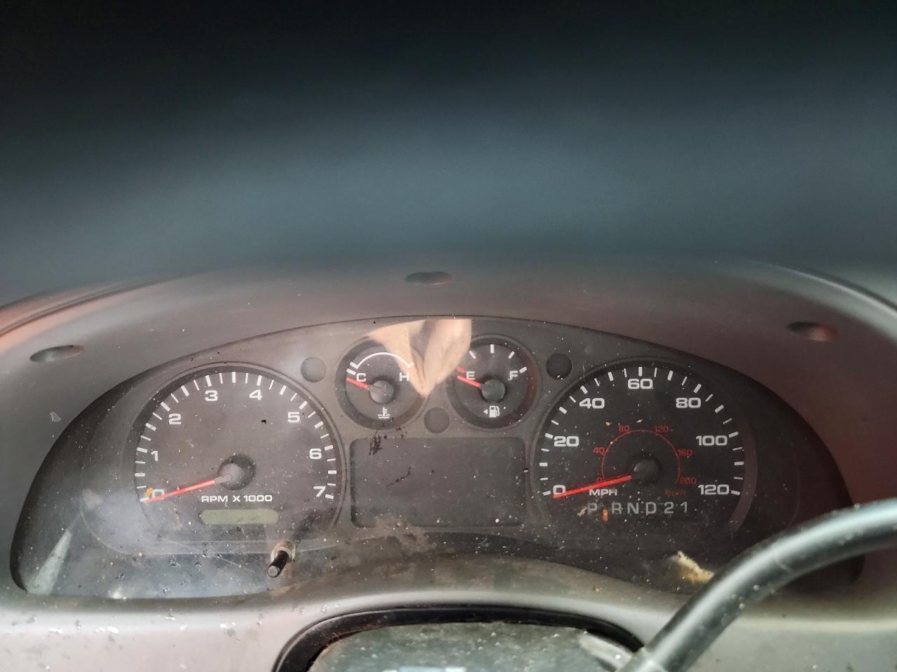 2004 Ford Ranger White vin: 1FTYR10D74PB07657