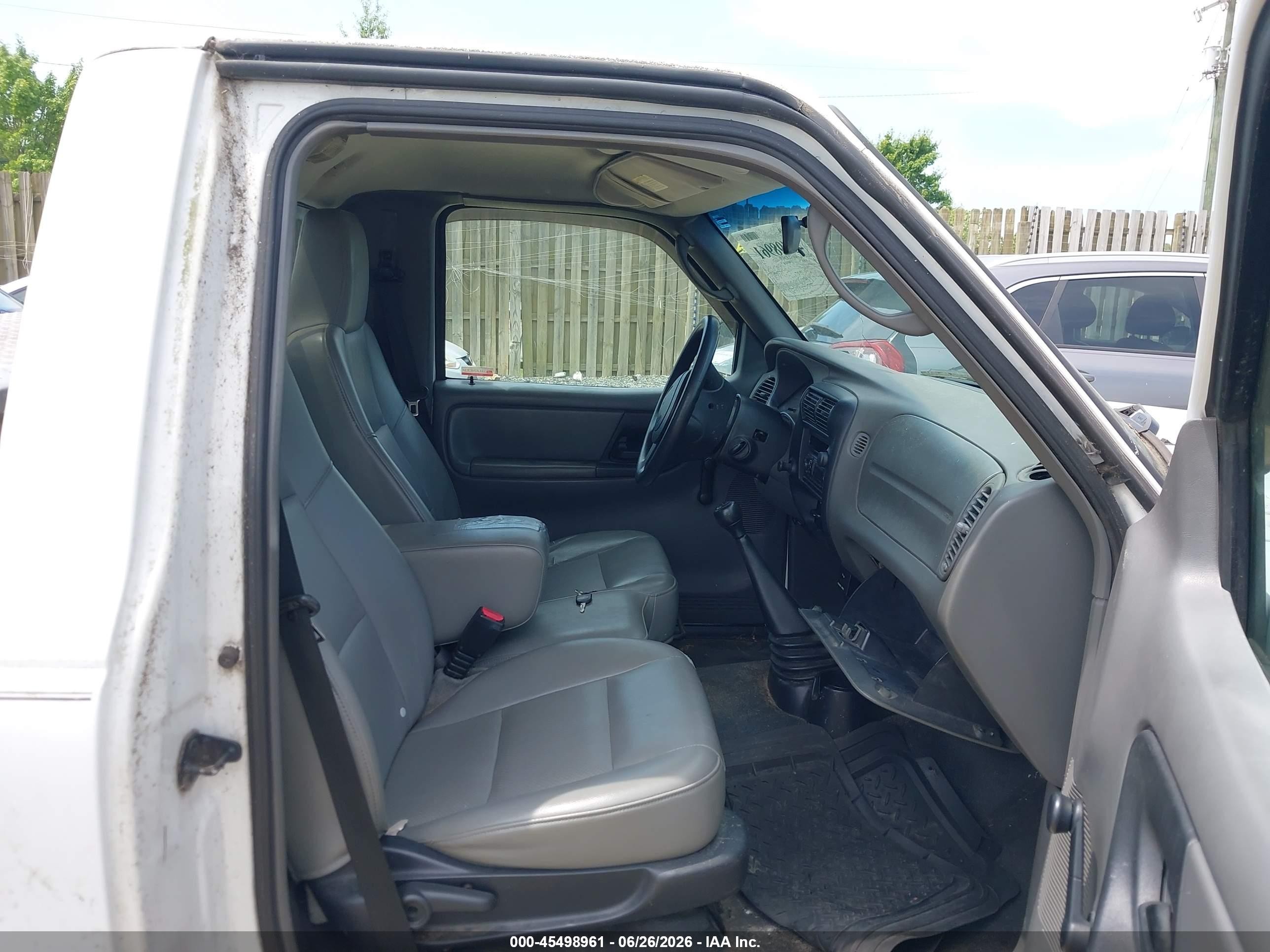 2004 Ford Ranger Xl/xlt White vin: 1FTYR10D74TA07419