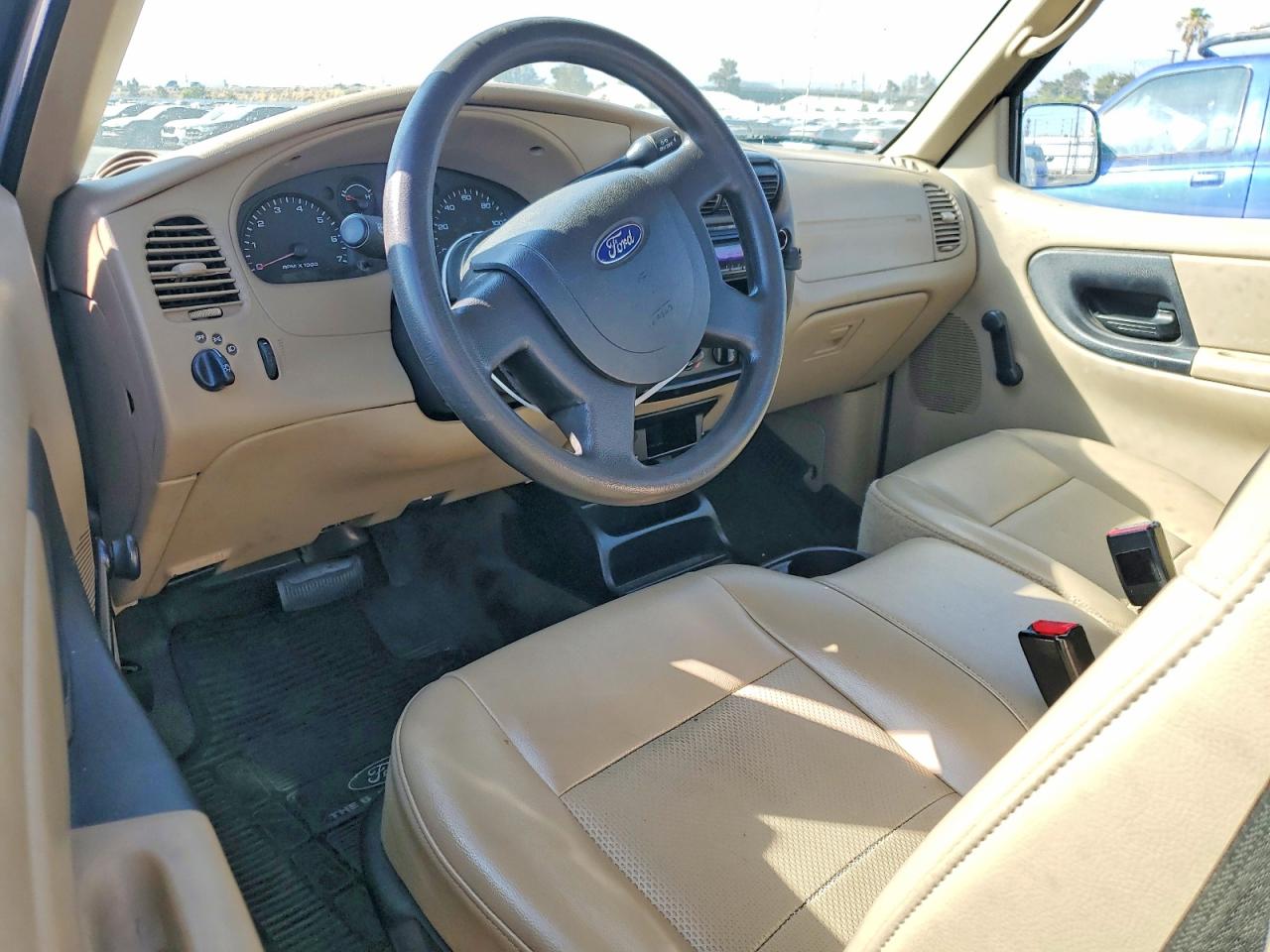 2005 Ford Ranger Beige vin: 1FTYR10D75PA11125
