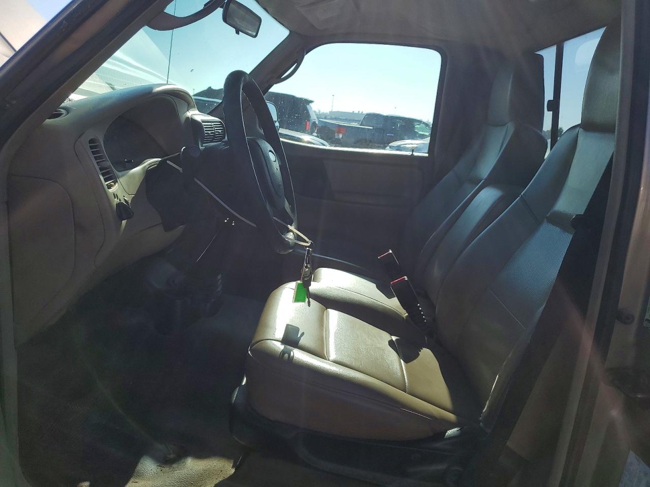 2005 Ford Ranger Tan vin: 1FTYR10D75PA15983