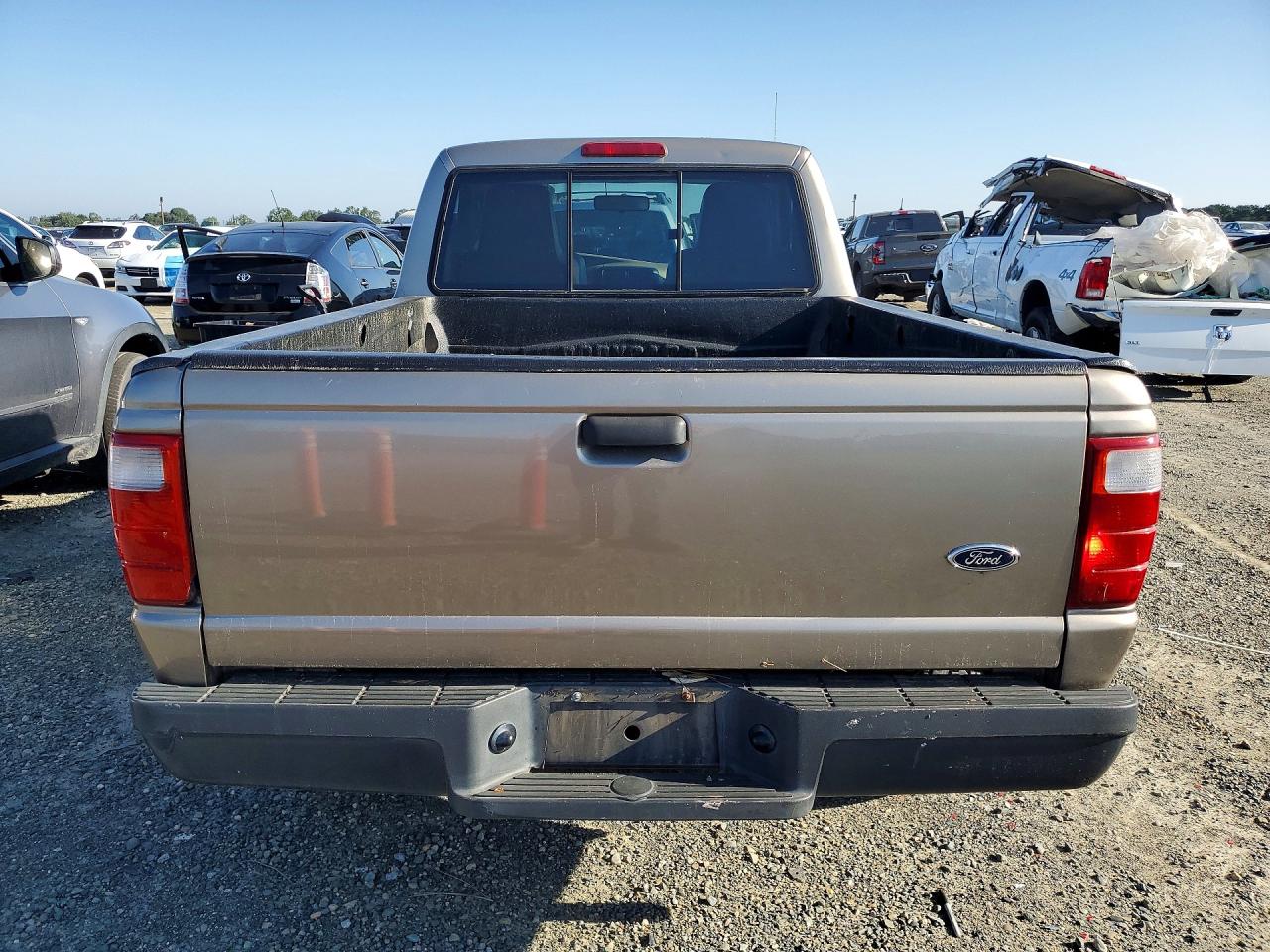 2005 Ford Ranger Tan vin: 1FTYR10D75PA15983