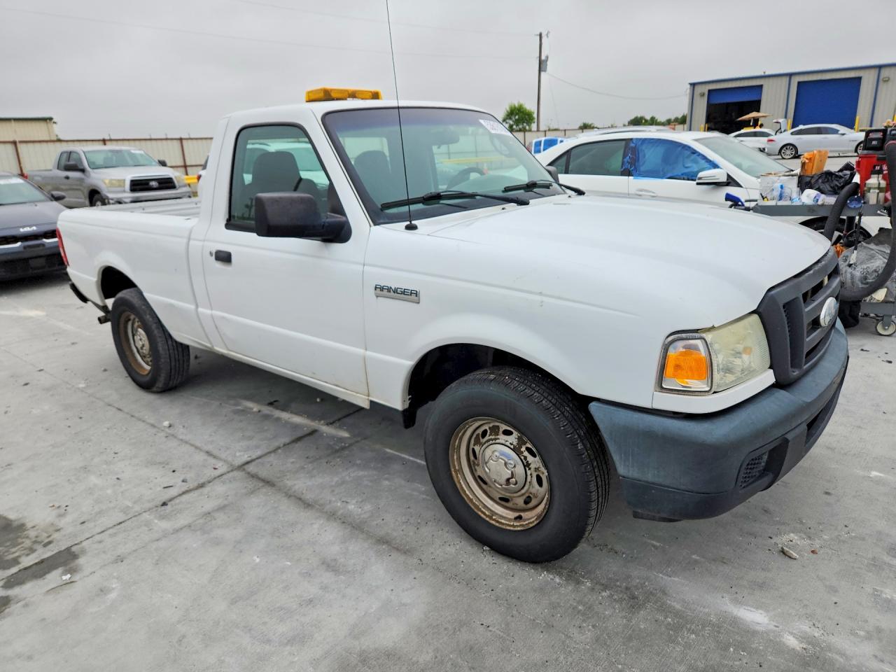 2006 Ford Ranger White vin: 1FTYR10D76PA90183