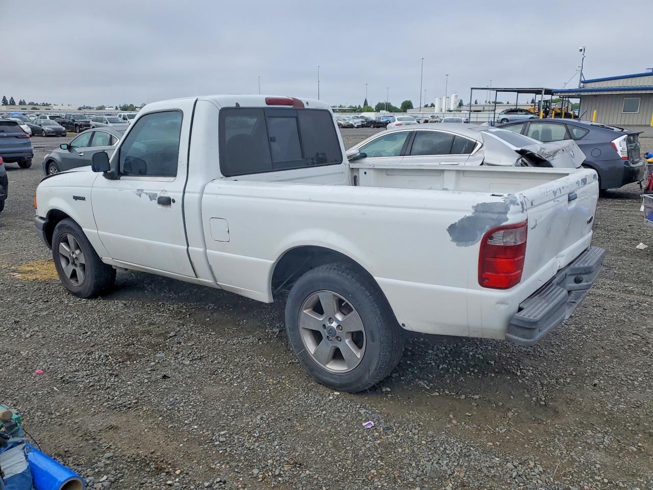 2001 Ford Ranger White vin: 1FTYR10D81PB34359