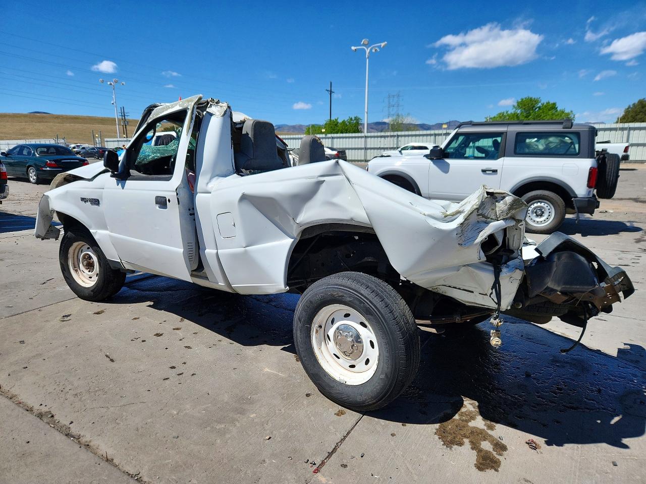 2005 Ford Ranger White vin: 1FTYR10D85PA39662