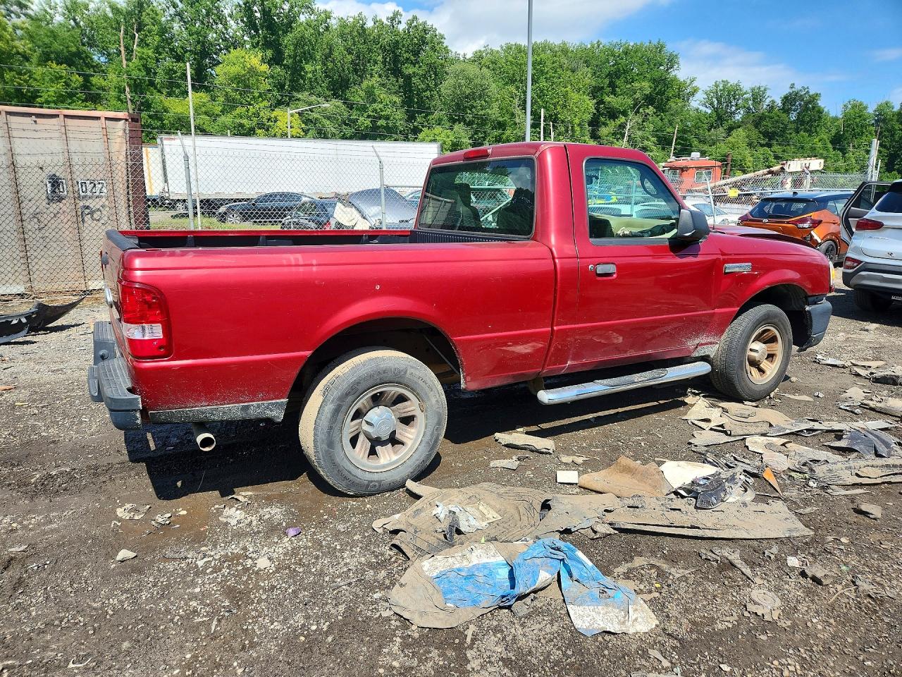 2006 Ford Ranger Red vin: 1FTYR10D86PA23656