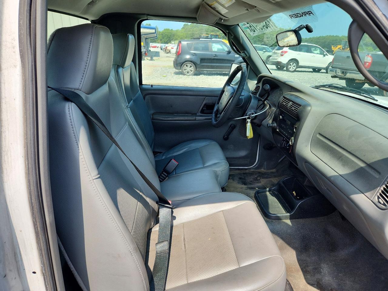 2007 Ford Ranger White vin: 1FTYR10D87PA58294