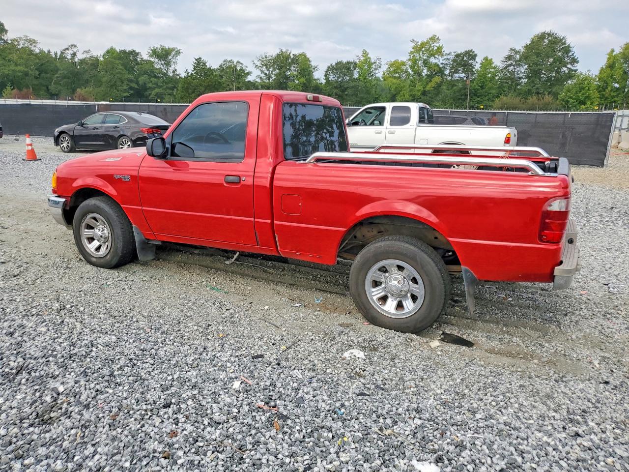 2002 Ford Ranger Red vin: 1FTYR10D92TA68963