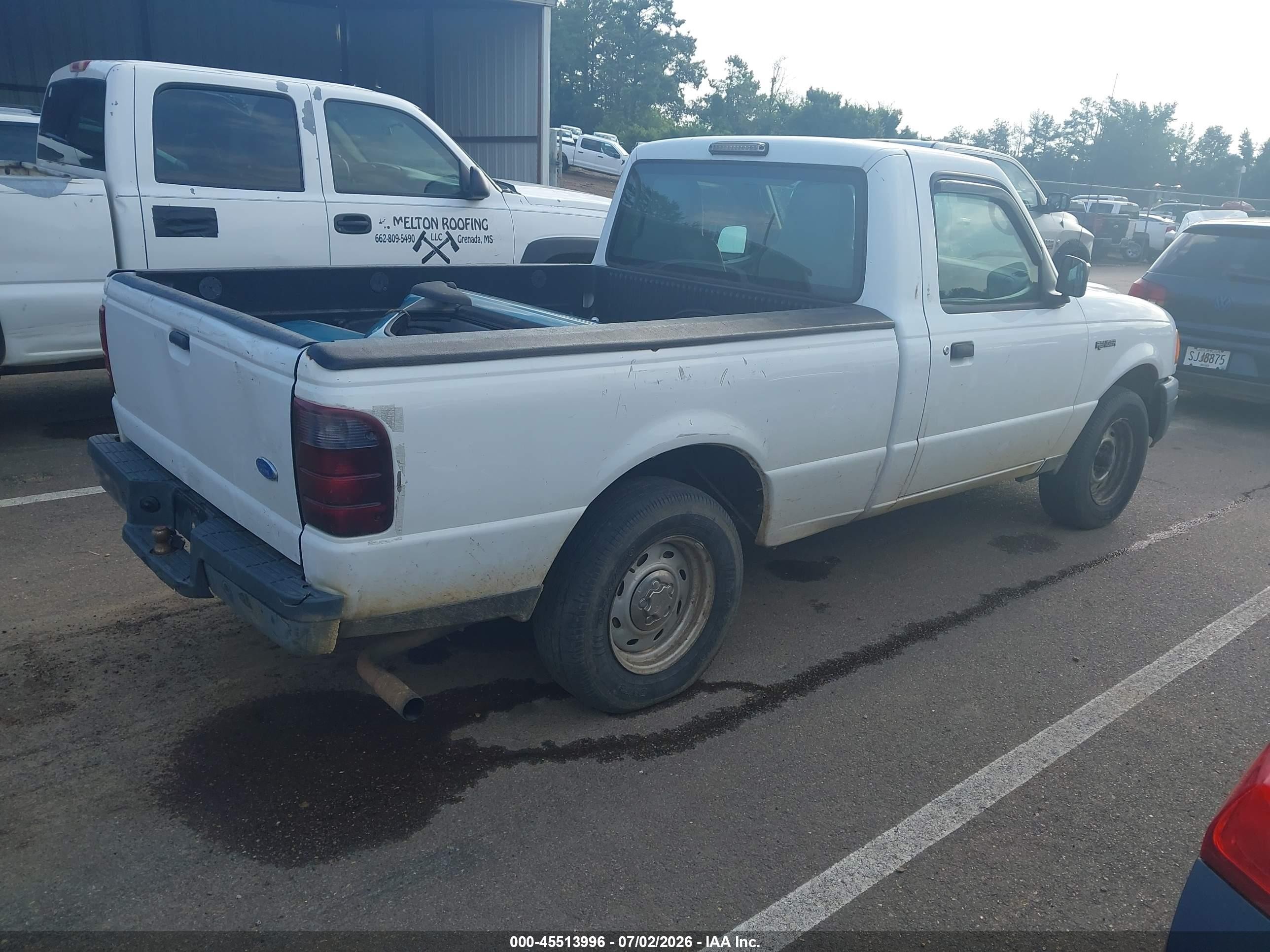 2005 Ford Ranger   White vin: 1FTYR10D95PA84223