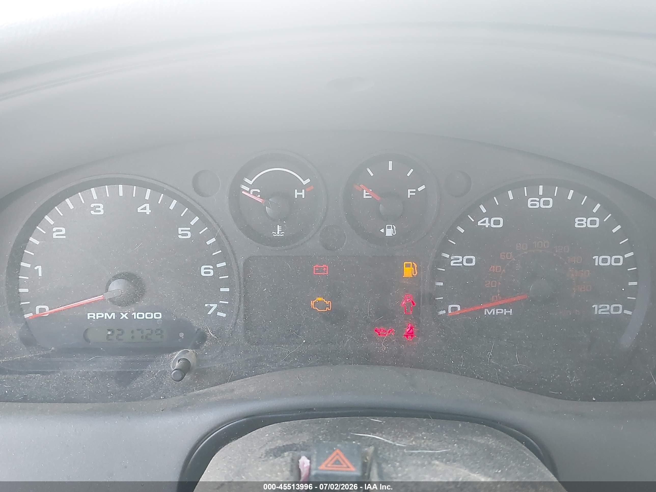 2005 Ford Ranger   White vin: 1FTYR10D95PA84223