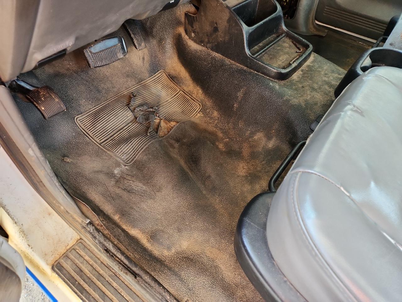 2008 Ford Ranger White vin: 1FTYR10D98PA74179 Damage: Left Front Carpet, Worn, Replacement Required