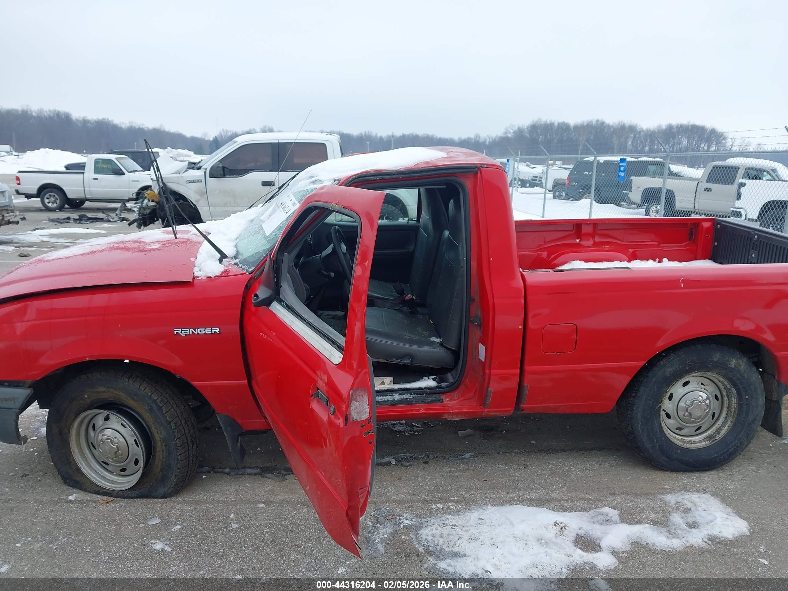 2001 Ford Ranger Xl/xlt Red vin: 1FTYR10DX1PB51437