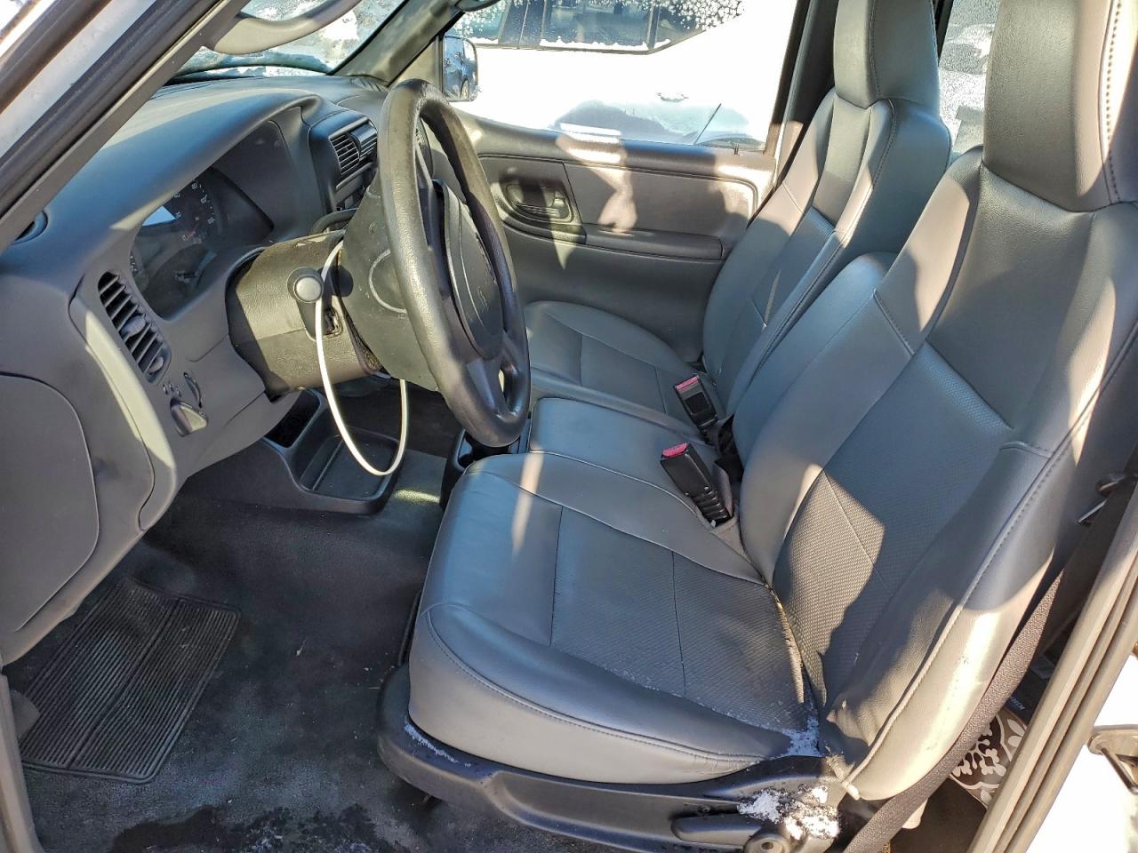 2005 Ford Ranger Белый vin: 1FTYR10EX5PB06772