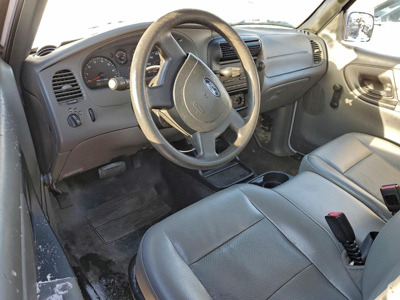2005 Ford Ranger Белый vin: 1FTYR10EX5PB06772