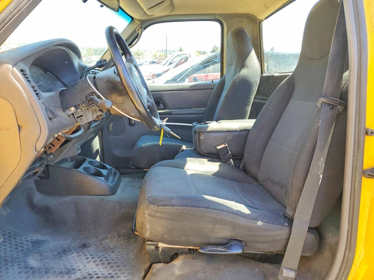 2003 Ford Ranger Yellow vin: 1FTYR10U03PA50216