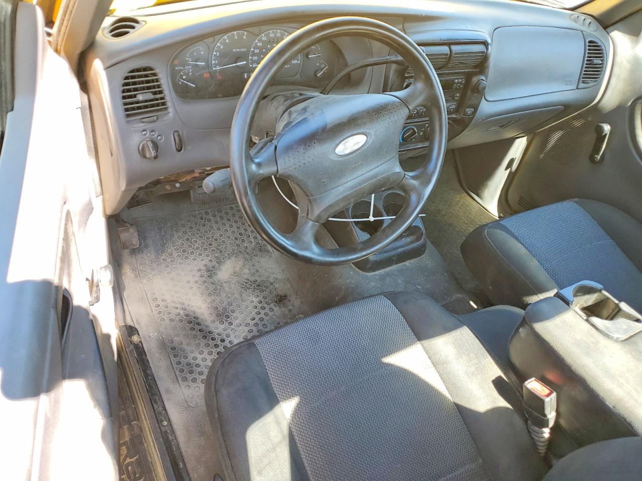 2003 Ford Ranger Yellow vin: 1FTYR10U03PA50216