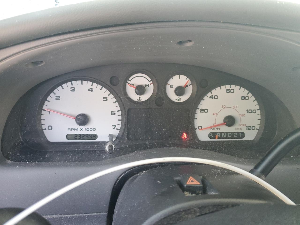 2004 Ford Ranger White vin: 1FTYR10U04PA85212