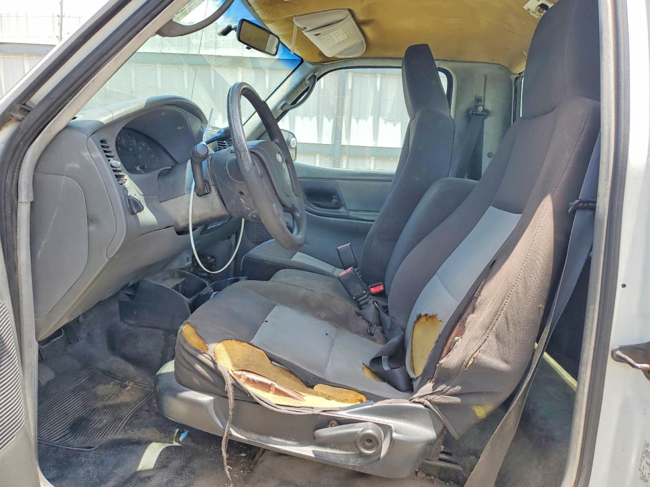 2004 Ford Ranger Белый vin: 1FTYR10U04TA14860