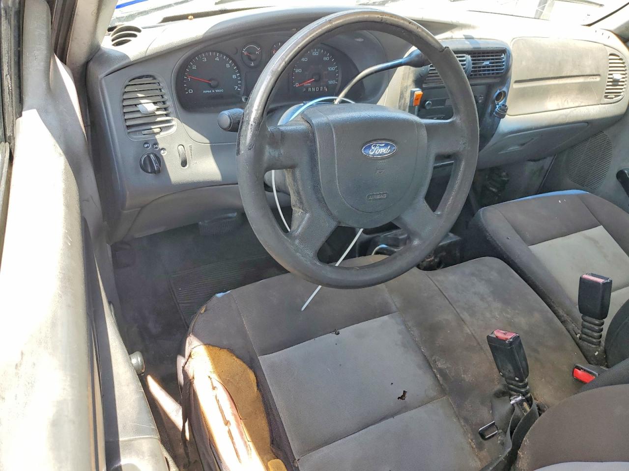 2004 Ford Ranger Белый vin: 1FTYR10U04TA14860