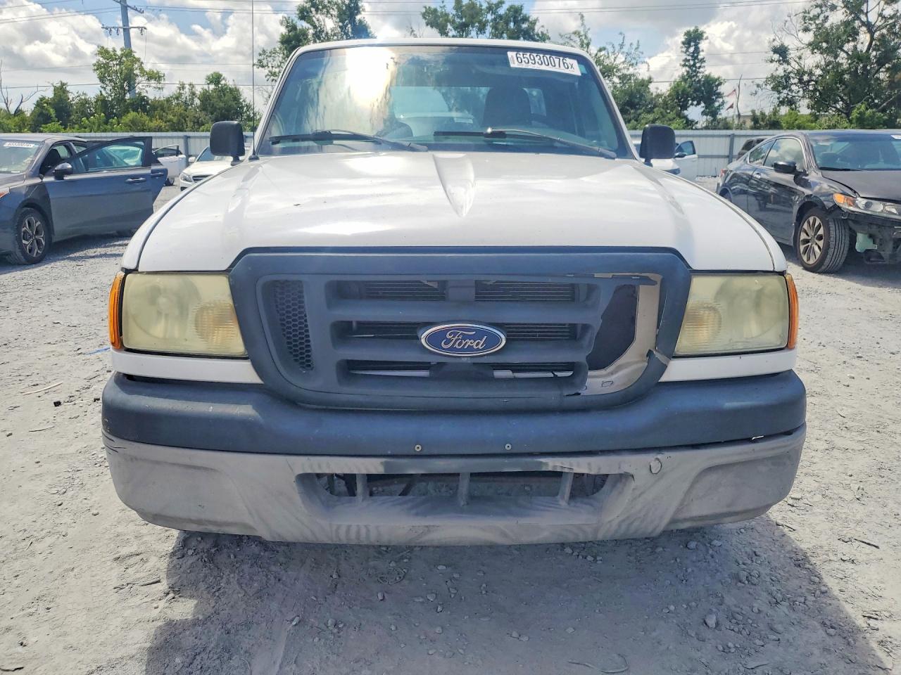2005 Ford Ranger White vin: 1FTYR10U05PA39140