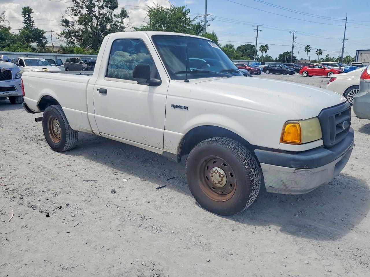 2005 Ford Ranger White vin: 1FTYR10U05PA39140